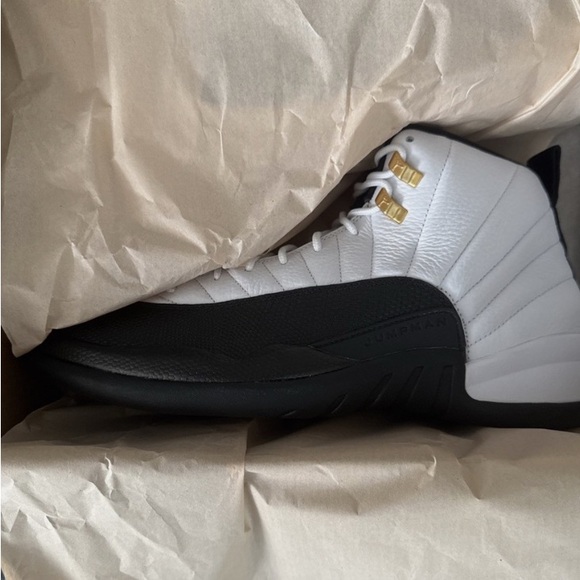 Men's White and Black Sneakers